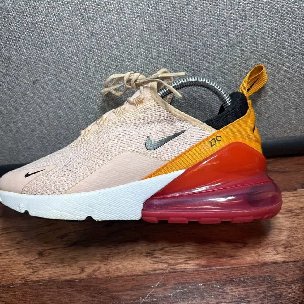Nike Air Max 270 Women's Size 7.5 Coral Pink Shoes AH6789-603